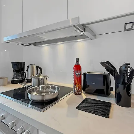 Design 2 Bedrooms Living And Balcony * Hanovre