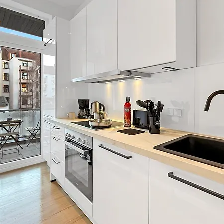 Design 2 Bedrooms Living And Balcony Hannover