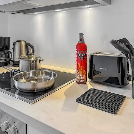 Design 2 Bedrooms Living And Balcony Apartment Hannover