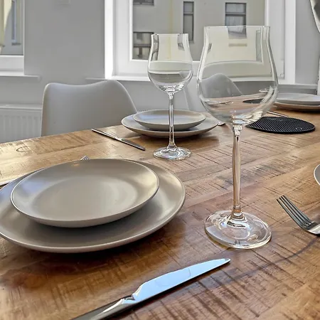 Design 2 Bedrooms Living And Balcony Hannover