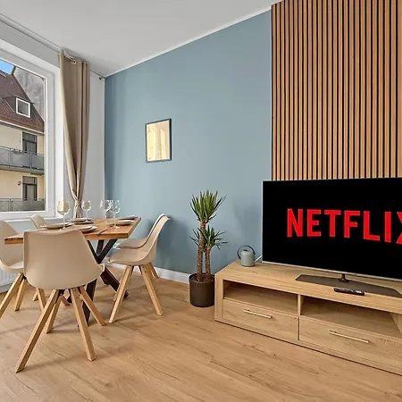 Design 2 Bedrooms Living And Balcony Apartment Hannover