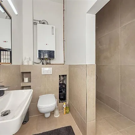 Appartamento Design 2 Bedrooms Living And Balcony Hannover