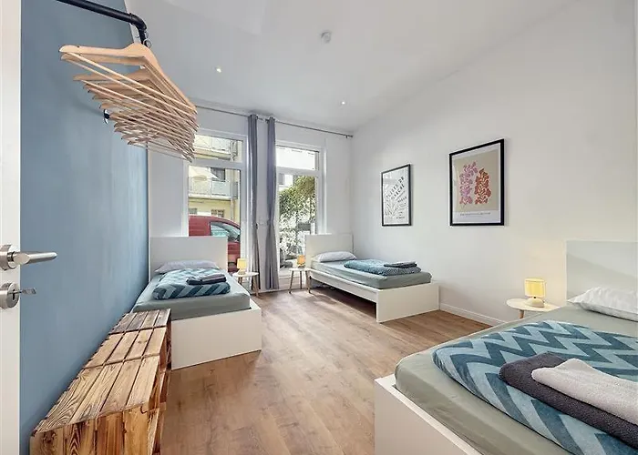 Design 2 Bedrooms Living And Balcony * Hannover