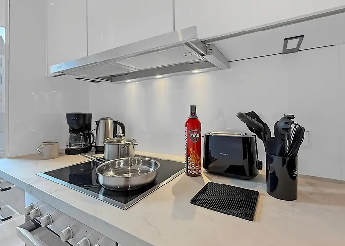 Design 2 Bedrooms Living And Balcony * Hanovre