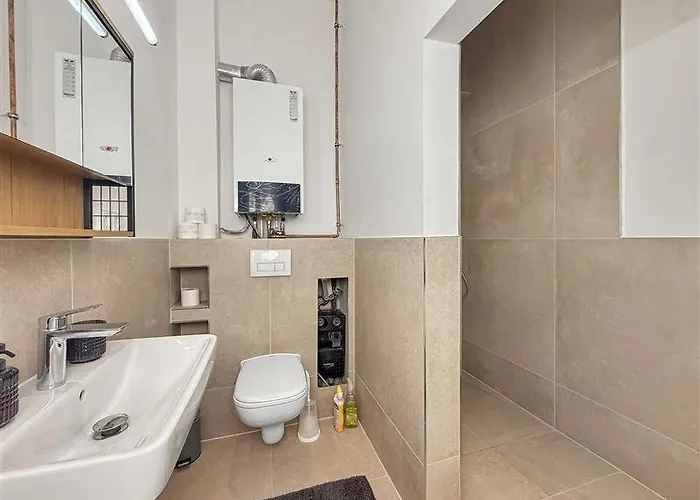 Appartement Design 2 Bedrooms Living And Balcony Hanovre